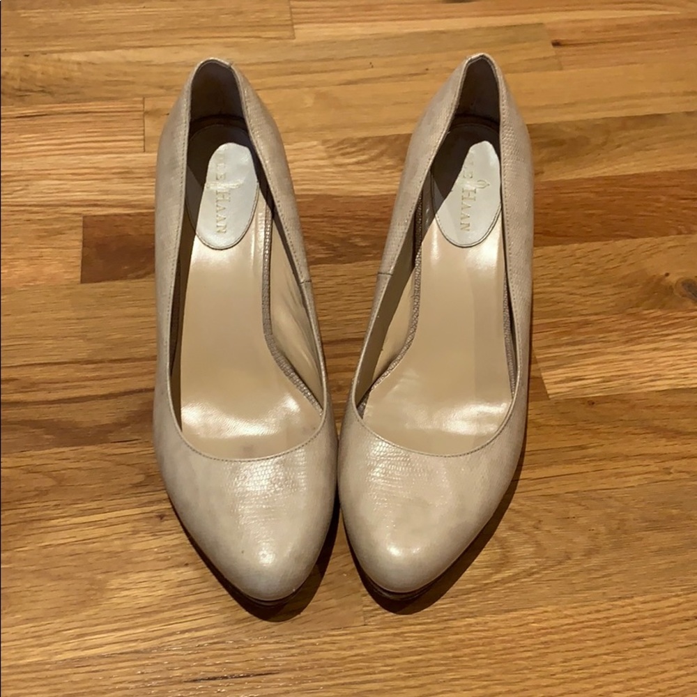 Cole Haan 🐍 pattern pumps